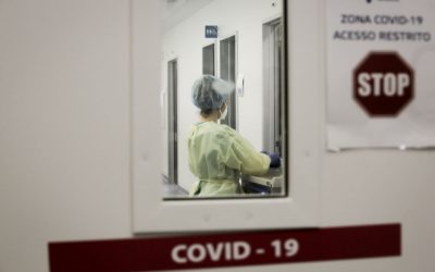 Orientações pouco claras da DGS e falhas na comunicação nos hospitais: profissionais de saúde avaliam combate à pandemia
